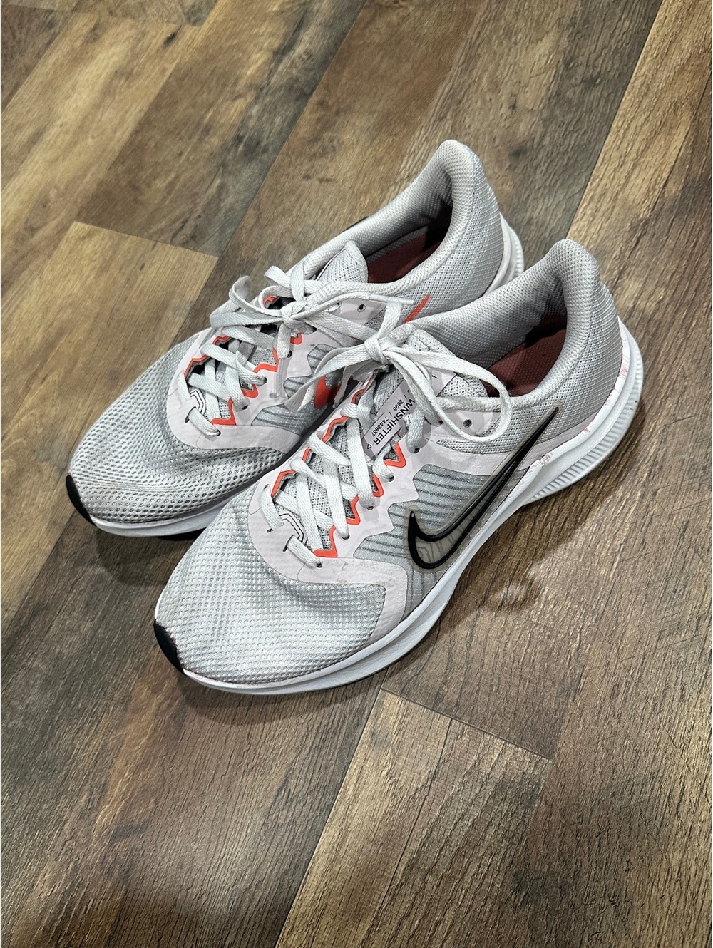 Nike Downshifter white/grey  running shoes